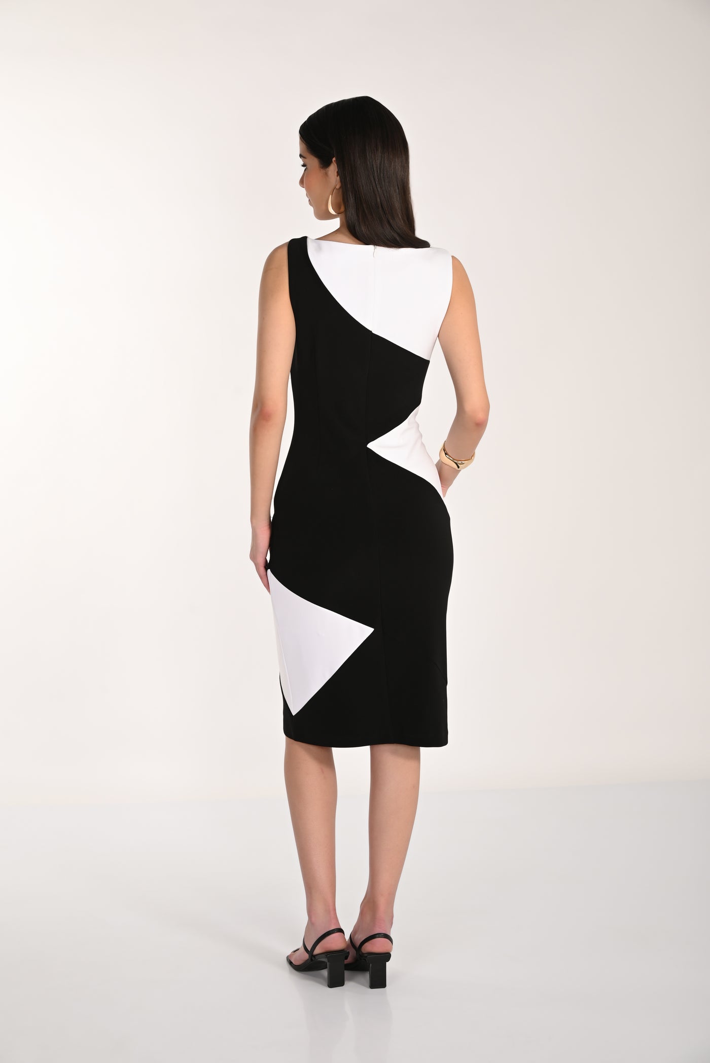 Monochrome Wave Knit Dress Frank Lyman