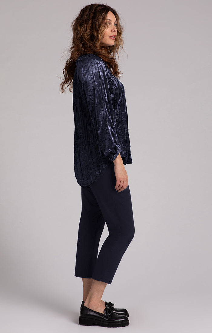 Move Pullover w/ Half Elastic Cuff, Crinkle Velvet Sympli